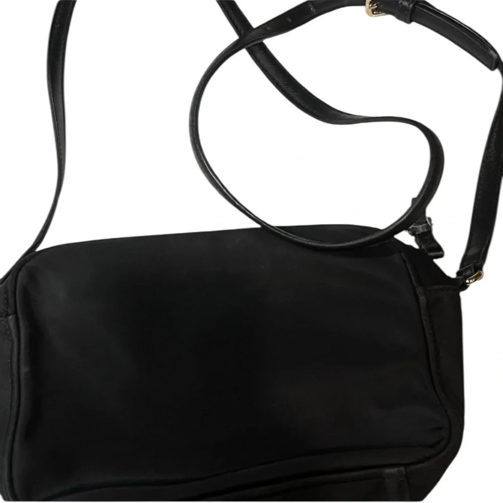 Kate Spade Nylon Crossbody Bag- zipper pull needs repair - Picture 2 of 7